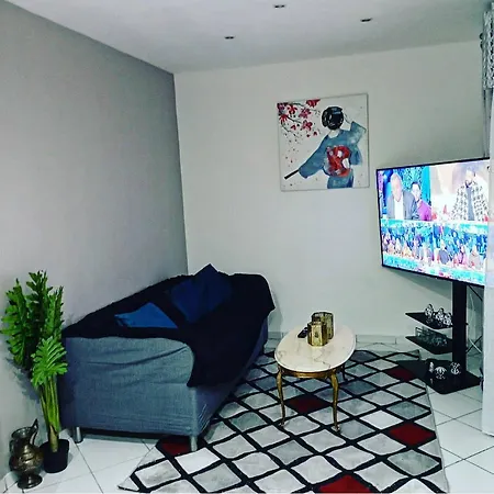 Apartamento ** Chic , Epure & Pragmatique **